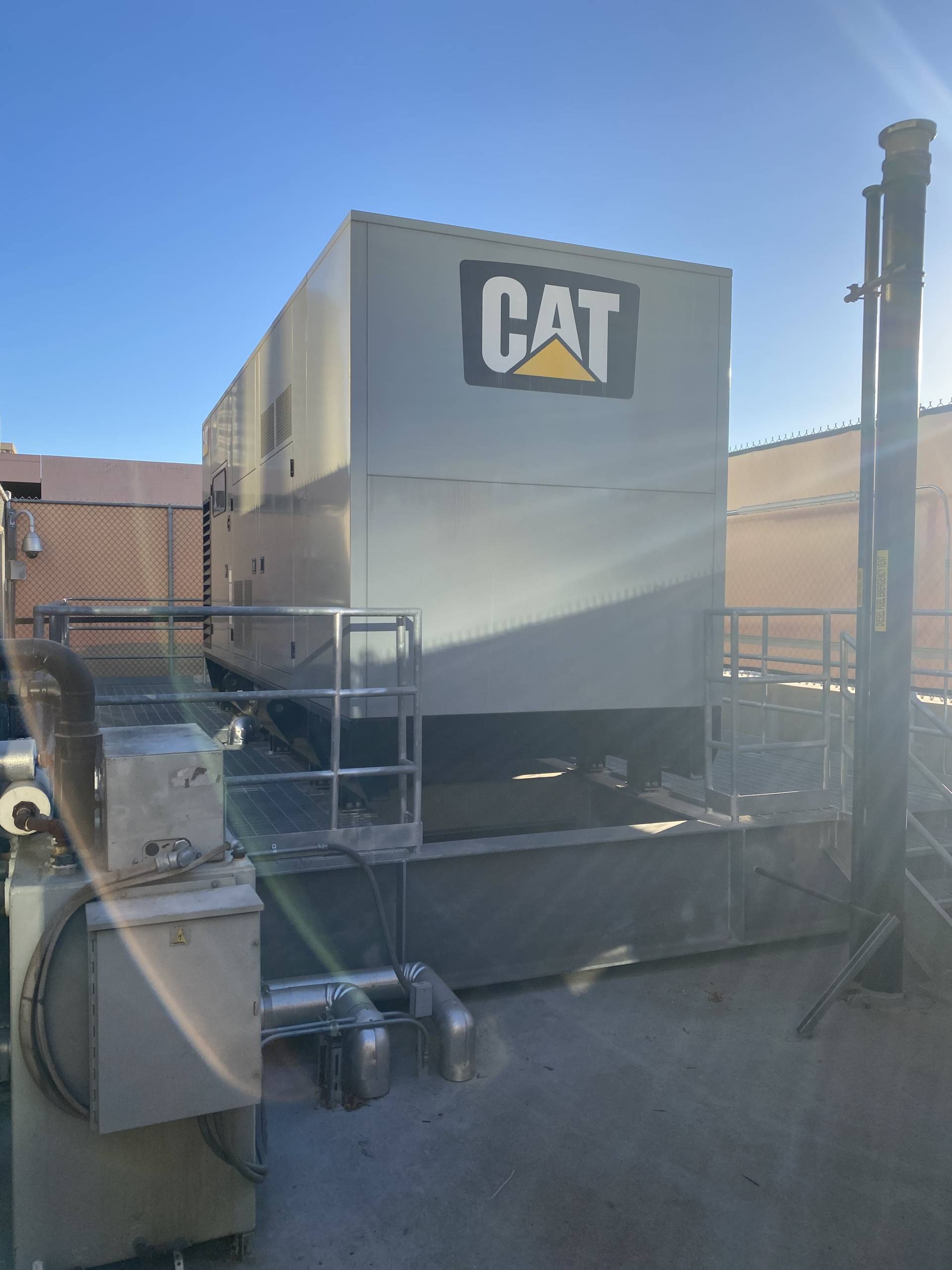 750kW 277-480V CAT C27 Generator